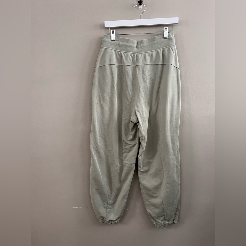 Lululemon Relaxed Fit French Terry Jogger Green Fern Size 8 - Picture 4 of 8